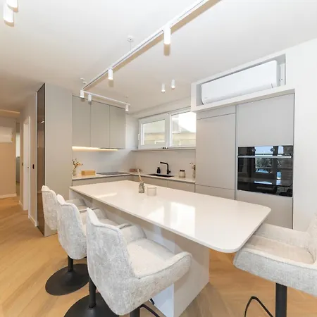 Sevito By Belmont Realty * 자다르