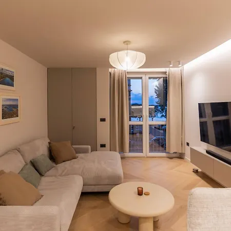 Sevito By Belmont Realty * 자다르